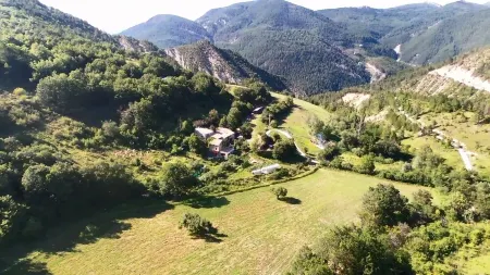 "La Bergerie "Gîte at the end of the world. La Valbonnette