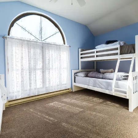 Brand New Hot Tub-Sauna-2 Weber Grills-Fire Pit-AC-Thermomix