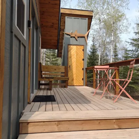 House of the Grouse -  Charming  River-side Cabin and Sauna!