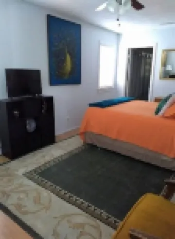 Very clean & private
