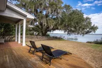 Coastal Getaway - Stunning Water Views! - 4つ星