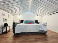 Frick'n Ranch Welcomes Hunters Hotels in Colorado County