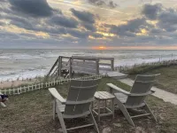 Oceanfront Home in Flager Beach with Beach Chairs & Towels, WIFI - Pet friendly.
