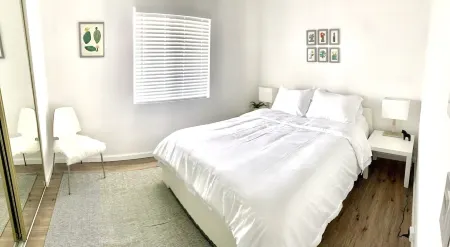 NEW! Joshua Tree Dream - A Modern Desert Spa Retreat Отели в г. Туэнтинайн-Палмс