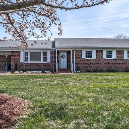 Magical Sunsets and Breathtaking Views in Heathsville/Wicomico River- Sleeps 10