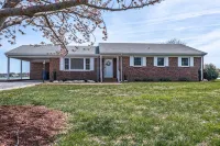 Magical Sunsets and Breathtaking Views in Heathsville/Wicomico River- Sleeps 10