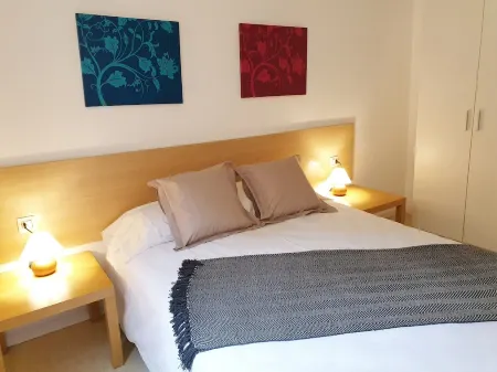 15 Comfortable Apartment in City Отели в г. Таррагона