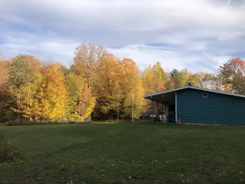 Your own Nature Retreat, minutes from town and wilderness opportuntities