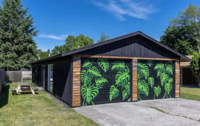 Artistic Minimalistic Escape at the base of Mount Sentinel in Missoula. Hotels near University of Montana