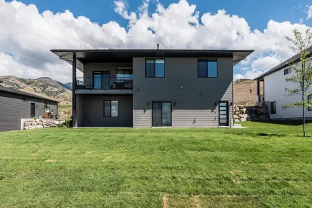 Brand new 3 bed 2 bath with sunset views