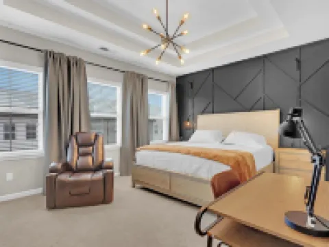 Modern 2Br Townhome  King Beds Near Mall GA Hotels in Buford