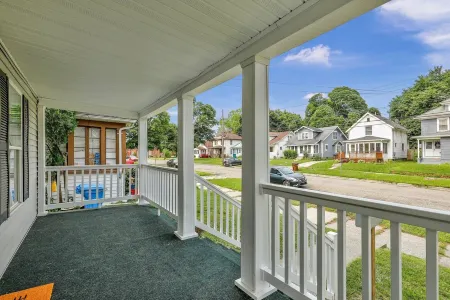 Lansing "Love Michigan" House, 10 minutes to MSU Campus Отели рядом с достопримечательностью «Christ Temple Church of Lansing»