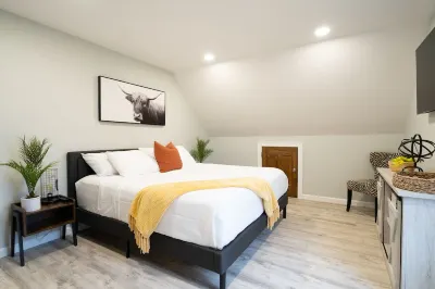 New Lake House w/ Game Room & Stunning Views Hotels in der Nähe von Foxwoods Resort and Casino (Connecticut)