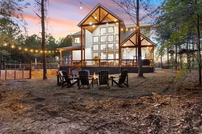 Diamond Sunset Retreat w/ Pool, Hot Tub, Game Room & Stunning Outdoor Spaces! Hotels in 