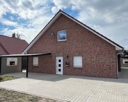 "elstar" - Barrierefreies Ferienhaus mit Carport Terrasse Netflix Free Wifi Hotels in Meppen