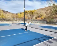 Zion Happy Retreat- Game Room, Sauna, & Workspace! Pet Friendly!