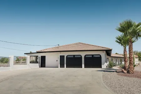 7200 Sq Ft Luxury Compound ~ 8BR / 9BA ~ 1.5 Acre