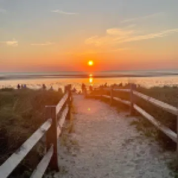 NEW LISTING!!!  Villas Quaint Coastal Cottage short drive to Beaches Hotels in Villas