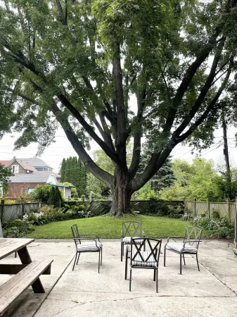 Classic brick charmer close to lake, river, and downtown! Отели в г. Sheboygan