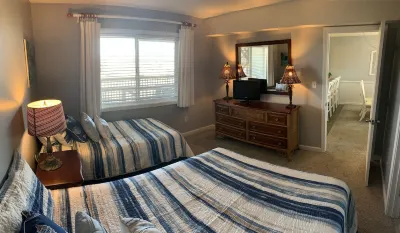 Expansive Ocean View: Luxury,  Comfort, at the Beach, Family & Budget Friendly! Outer Banks附近的飯店