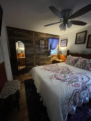 1959 Topley Retreat Offers Serenity/Tranquility + Pets - Fenced Area/ Free Wifi