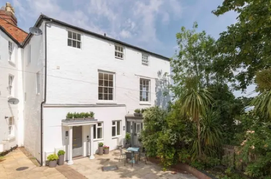 The Old Morgan Period 3 Bed Duplex