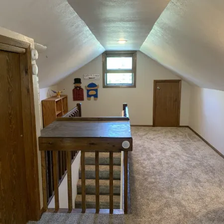 1 Mile to Leech Lake -  Private Farmhouse- Great Location and Setting!