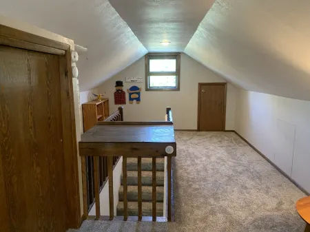 1 Mile to Leech Lake -  Private Farmhouse- Great Location and Setting!