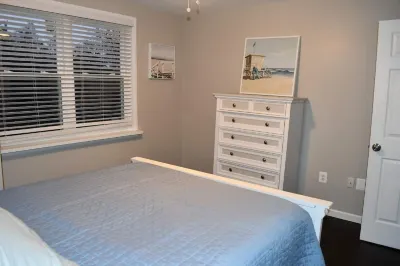Private Cottage on gated estate 플라운더 파빌리온 비치 프론트 주변 호텔