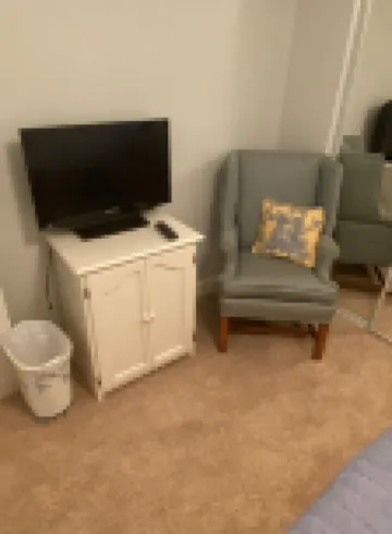 Fantastic Condo Within Walking Distance Of Football Stadium, Grove And Campus