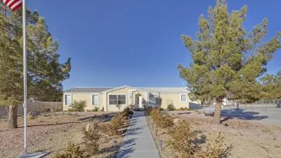 Stump Springs Retreat - 3BR-2BA - Mini Golf - Near Death Valley