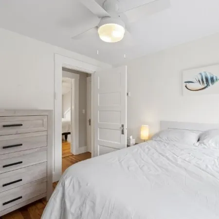 Cute and Cozy Cape in the Heart of Ogunquit Center