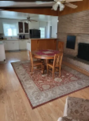 Spacious Red Bluff mid-century ranch style