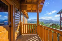 100-Mile Views: 3 King Suites, Game Rm & Hot Tub - Scenic