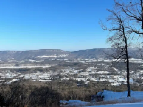 Cabin with beautiful mountain and valley views Hotels in Sequatchie County