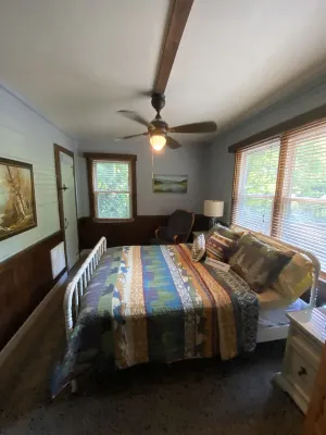 PETS /APP st/hottub/firepit/creek front/fishing
