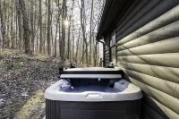 LAKE! LAKE!! LAKE!!! Seconds to the Lake. Hot Tub… Hotels in Morganton