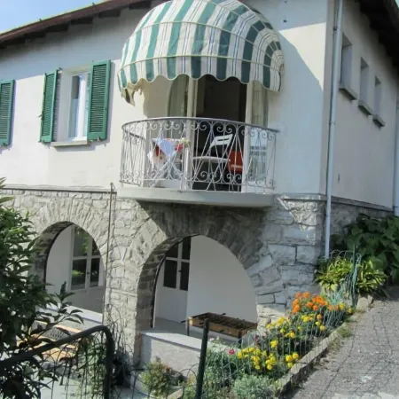 Situated in a beautiful & relaxing place on Lake Como,. Perfect family of 4.