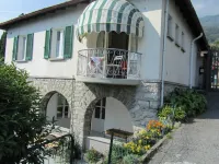 Situated in a beautiful & relaxing place on Lake Como,. Perfect family of 4.