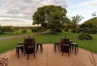 5acres, 5bdr, Hunter Valley Vineyards, Fireplace, Pool, Secluded, Nature views