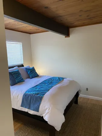 ARCATA cozy 2-bedroom with fireplace, close to downtown and Cal Poly Humboldt