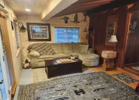 Romantic Cozy (Heated/AC) Clean Cabin Near Ohio Side Pymatuning Lake