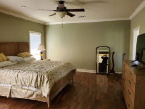 GULF COAST  LODGINGS. Hotels in Diamondhead