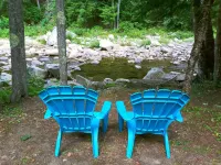 White Mountain scenic river camp with cozy cabin