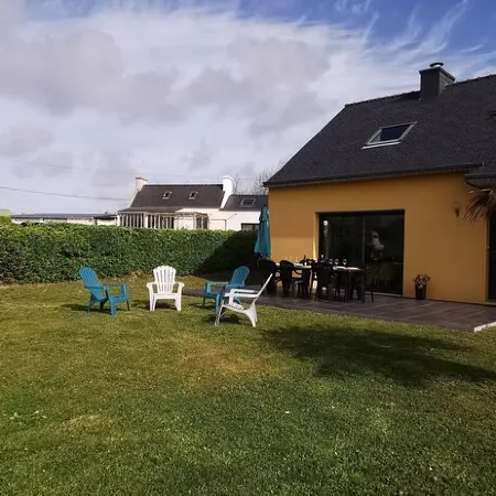 TY Caromel Maison de Bord de mer Avec Jardin Clos Pour 4 à 10 Personnes Отели в г. Кледе