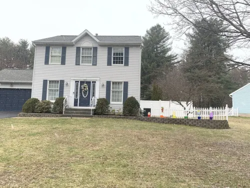 Located by the Adirondack Mountains and right outside Saratoga Springs.