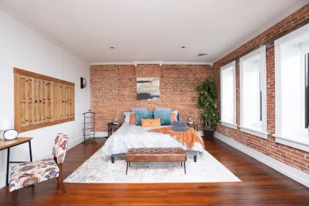 Beautiful Loft with a City View