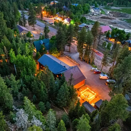 Duck Creek Village Inn