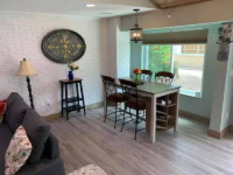 Courtyard Bungalow