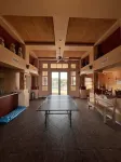 Cozy ground level resort style condo, w/ heated pool/hot tub, gym and discounts!